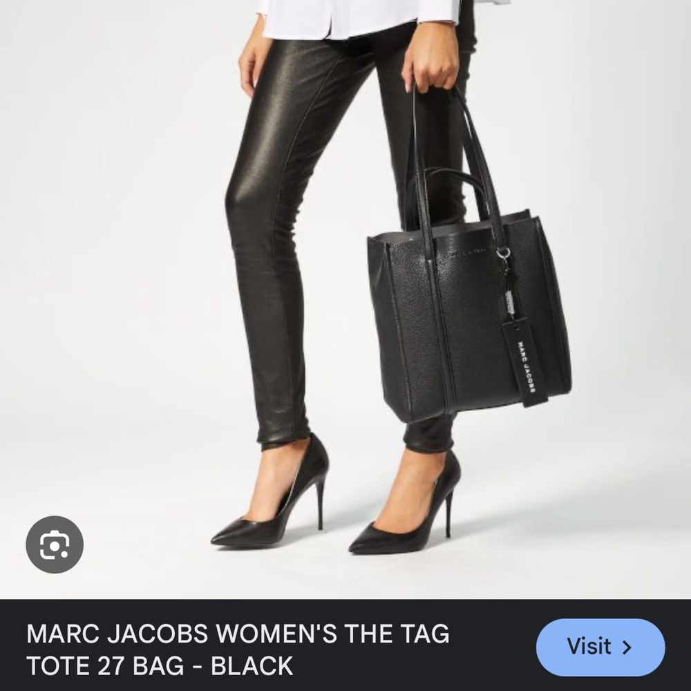 MARC JACOBS
Grained Calfskin The Tag 27 Tote Black